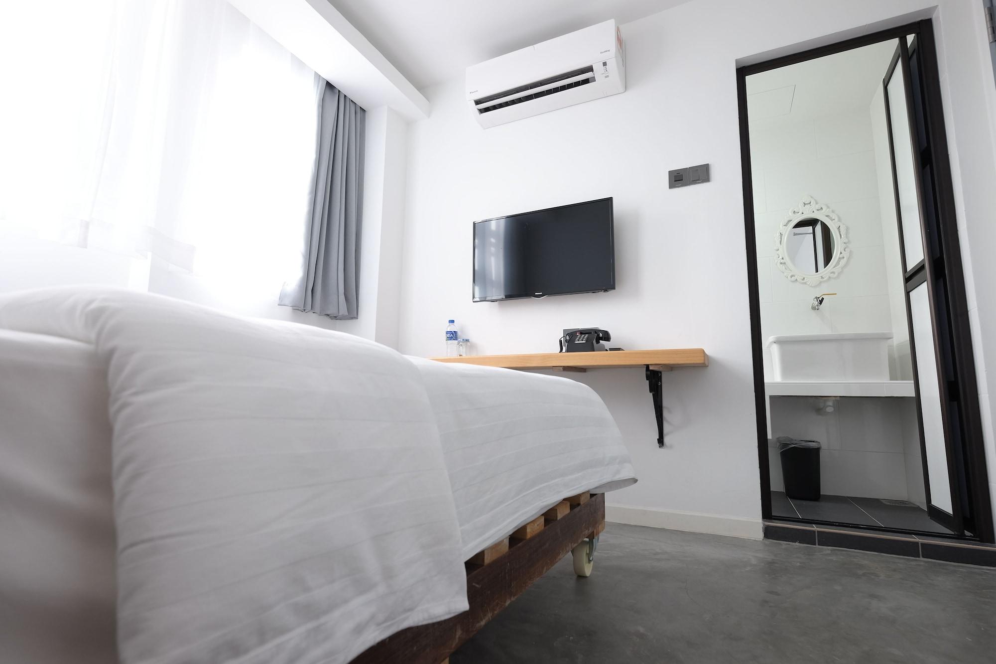 White Loft Hotel Малакка Экстерьер фото