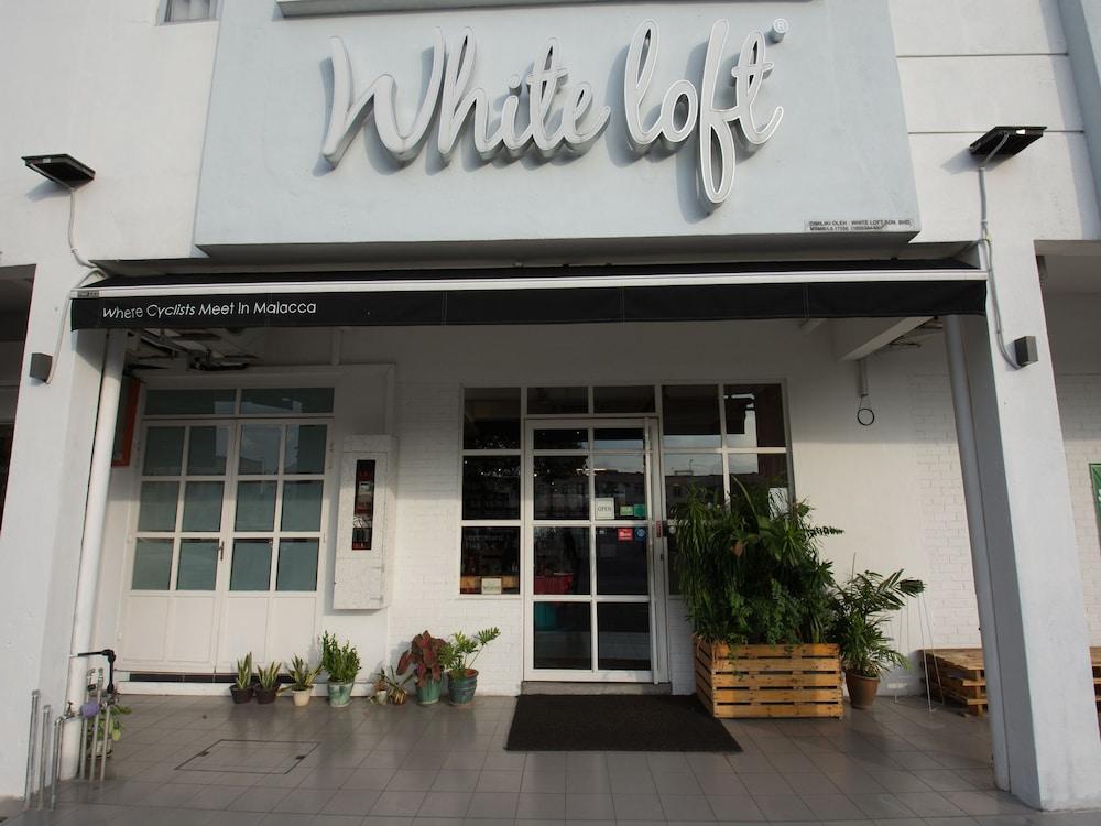 White Loft Hotel Малакка Экстерьер фото