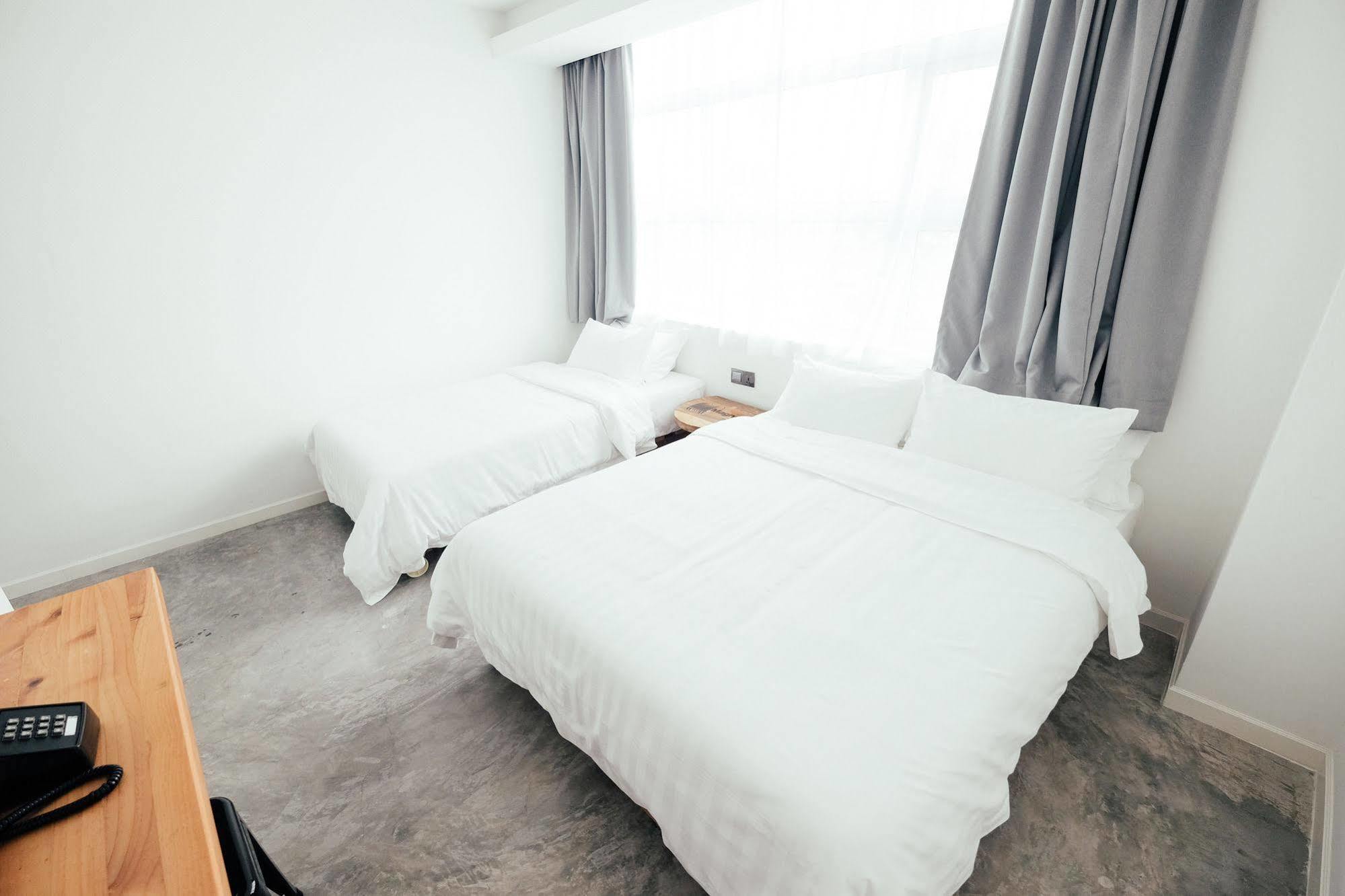 White Loft Hotel Малакка Экстерьер фото
