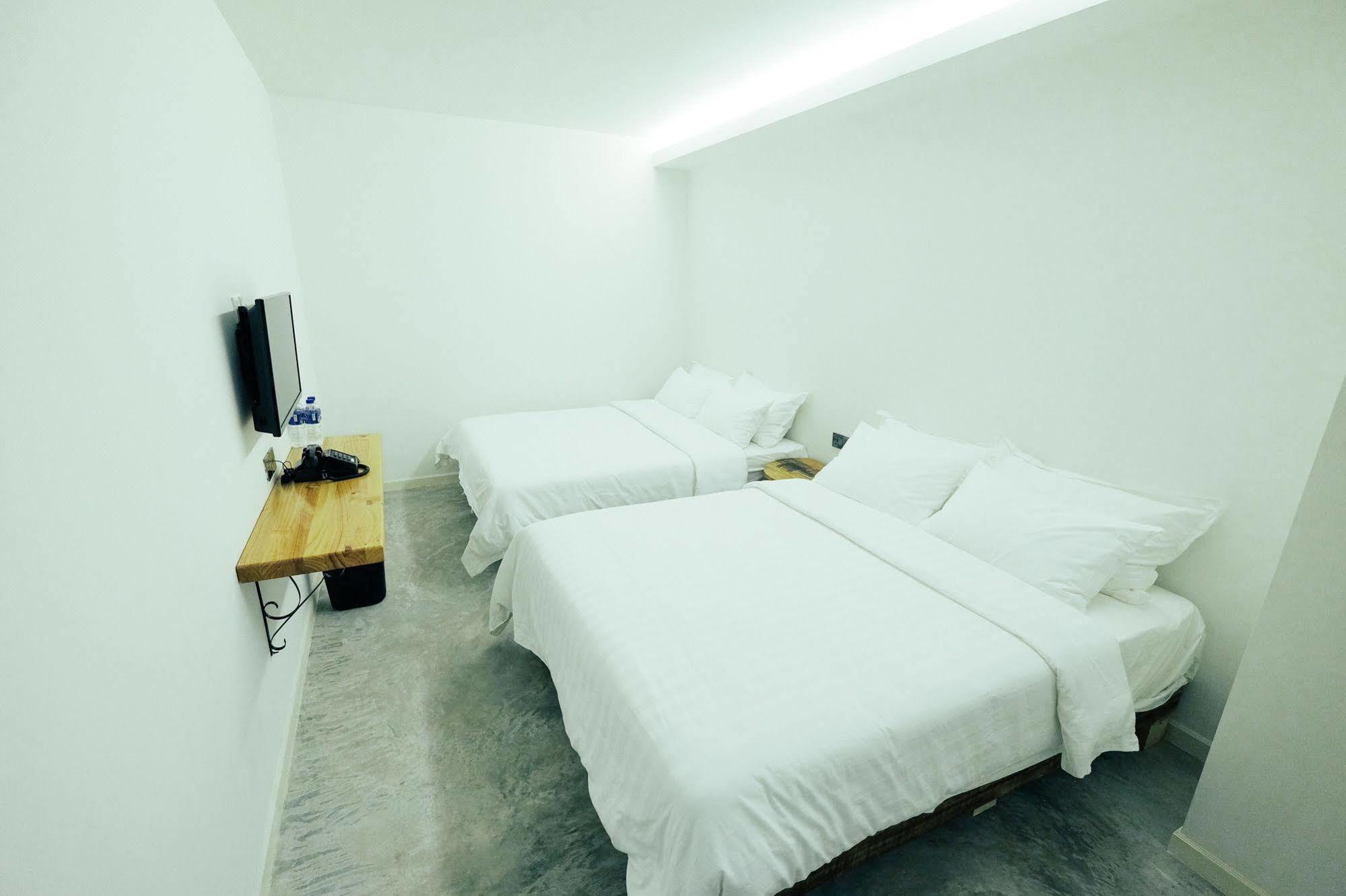 White Loft Hotel Малакка Экстерьер фото