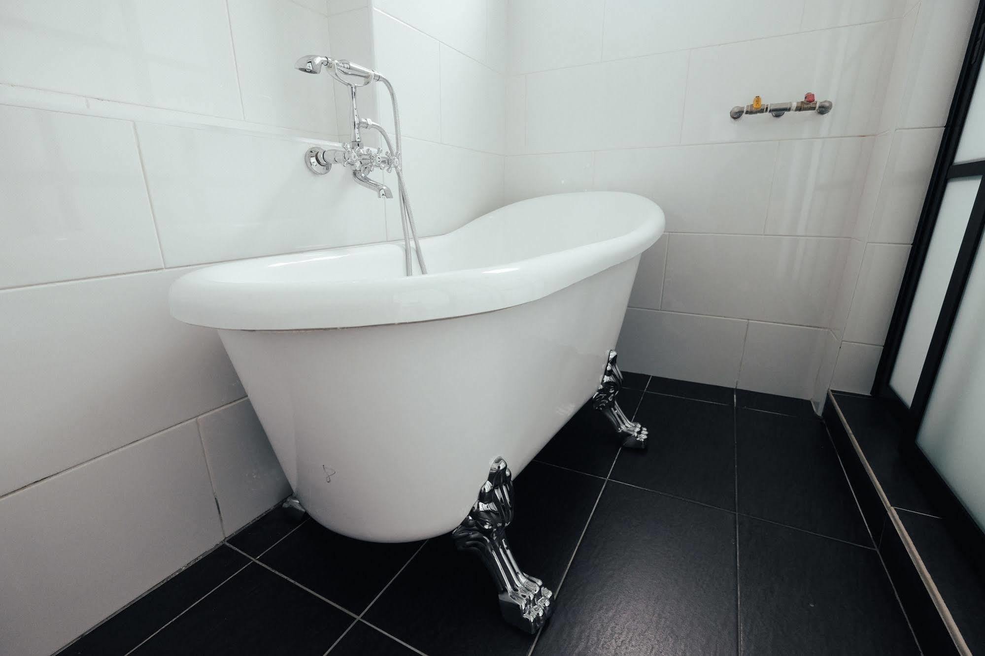 White Loft Hotel Малакка Экстерьер фото