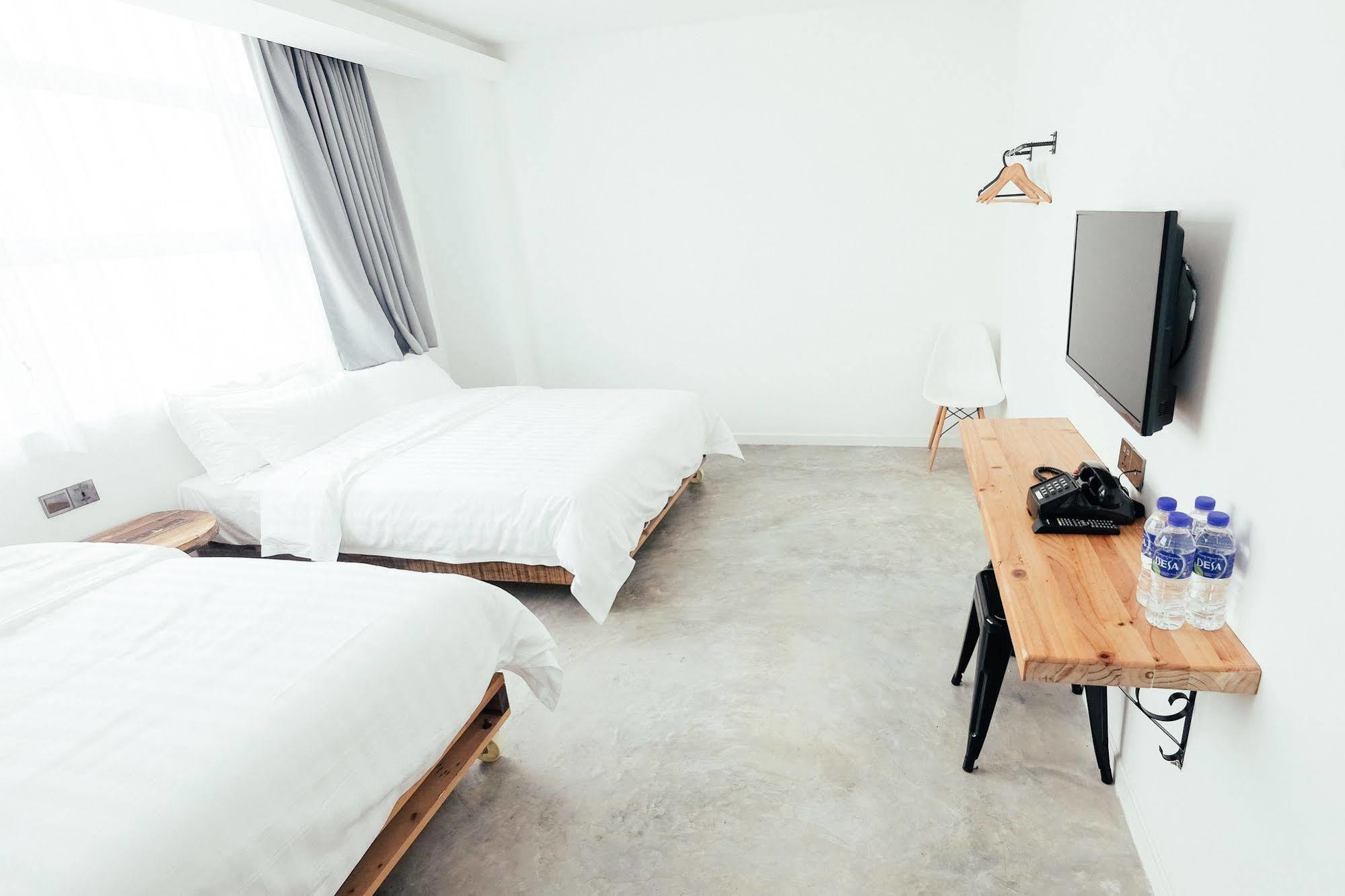 White Loft Hotel Малакка Экстерьер фото