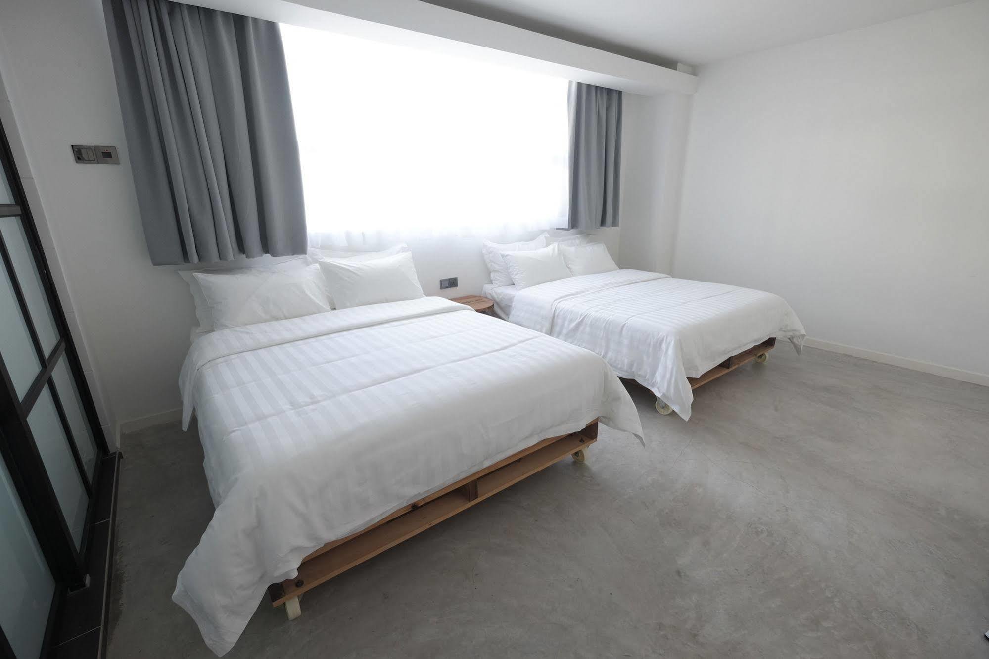 White Loft Hotel Малакка Экстерьер фото