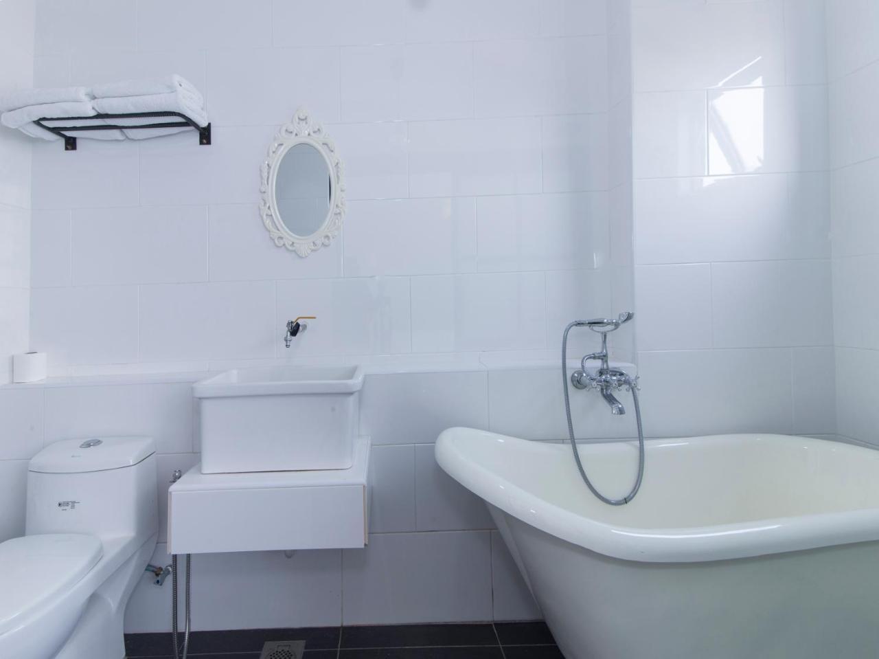 White Loft Hotel Малакка Экстерьер фото