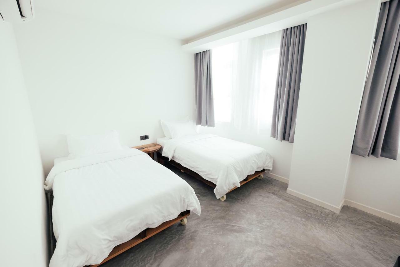 White Loft Hotel Малакка Экстерьер фото